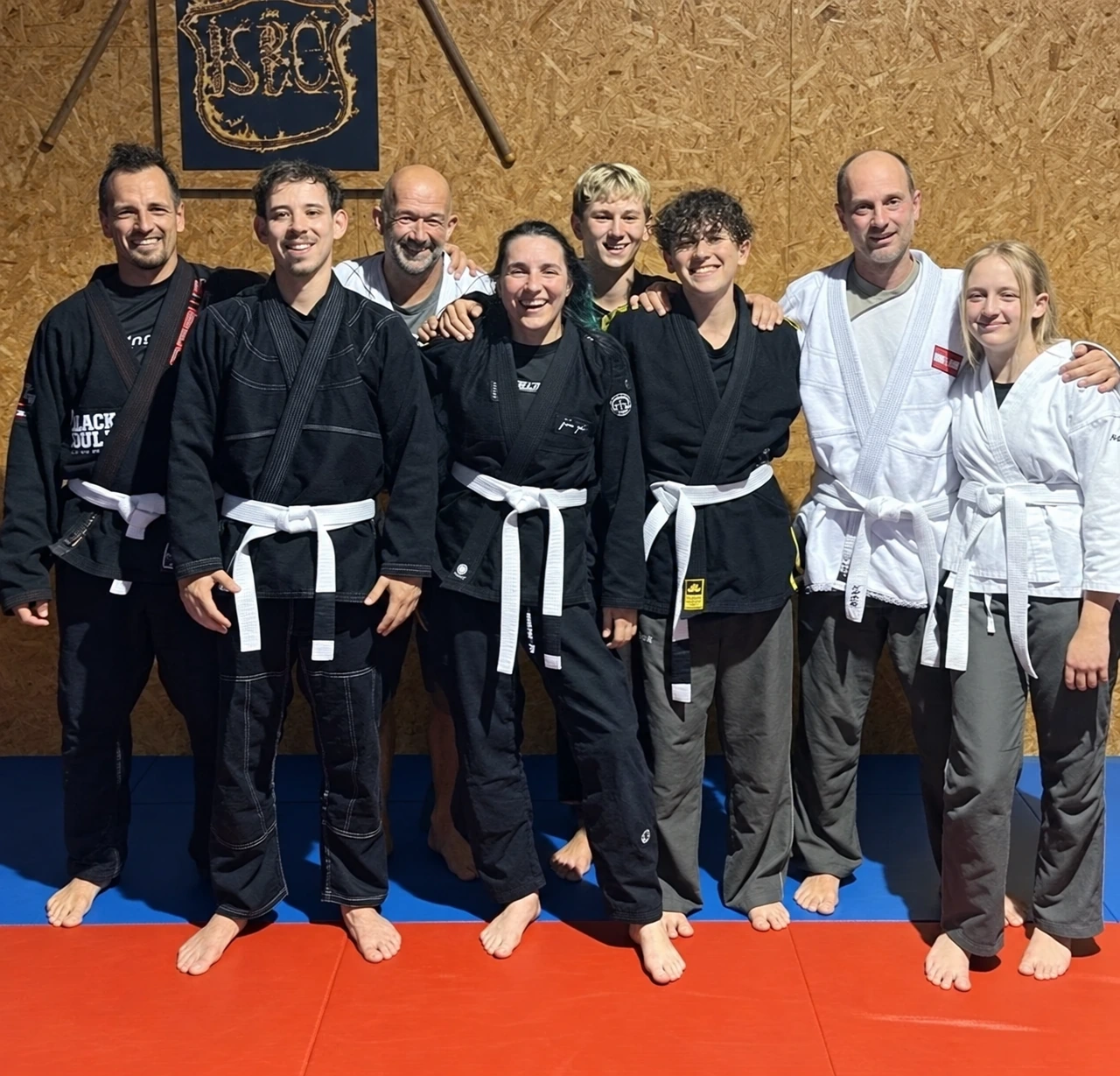 Unsere BJJ-Trainingsgruppe im Dojo in Telfs